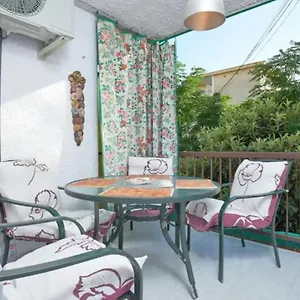 The Is Next To The Fine Sandy Beaches Apartamento